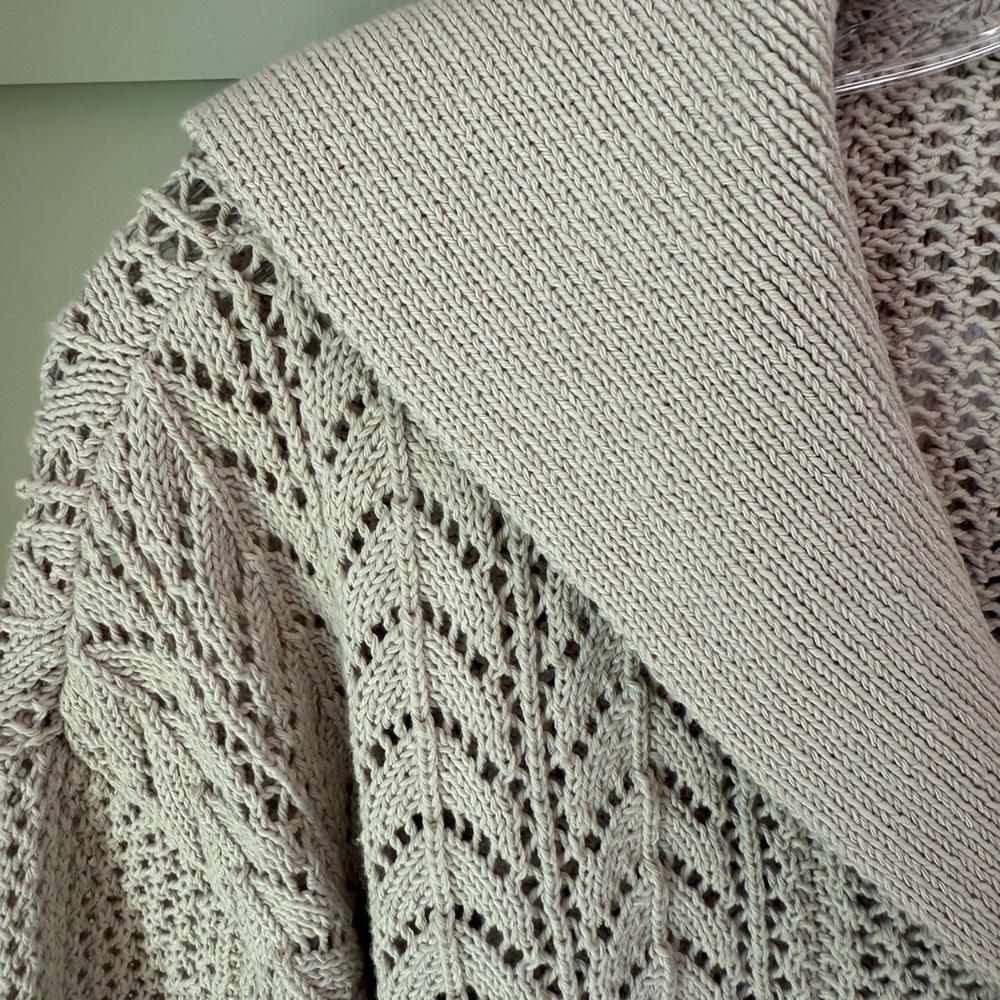 NWT Talbots Cream & White V-Neck Women's Sweater SZ M (Summer 2025) - Picture 3 of 16